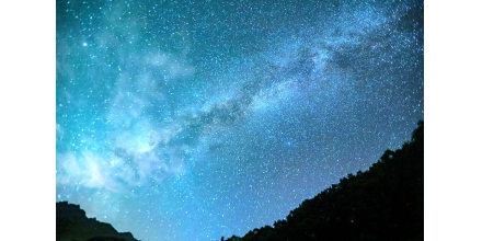 Like a dream! Baiyun Mountain in Luoyang has a beautiful starry sky and the Milky Way spans the sky